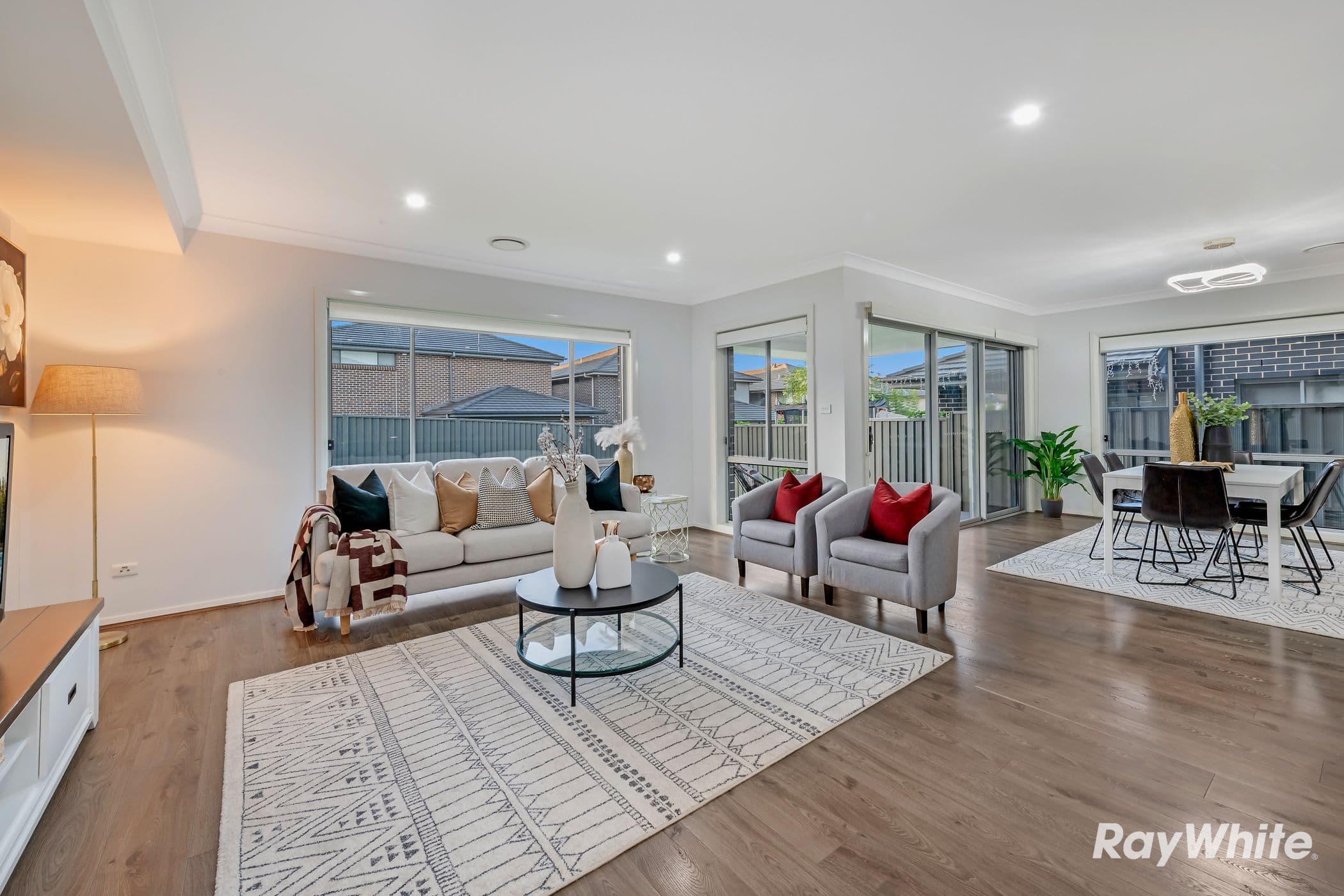 39 Carney Crescent (Tallawong), Schofields NSW 2762, Schofields - Thumbnail 2