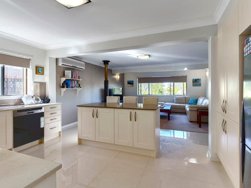 20 Champagne Street, CARSELDINE QLD 4034, Carseldine - Thumbnail 5