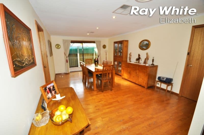 18 Megunya Crescent, Craigmore SA 5114, Craigmore - Thumbnail 5