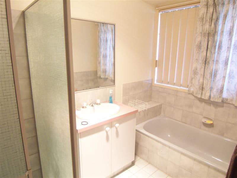5 Hoffman Street, KEARNEYS SPRING QLD 4350, Kearneys Spring - Thumbnail 6