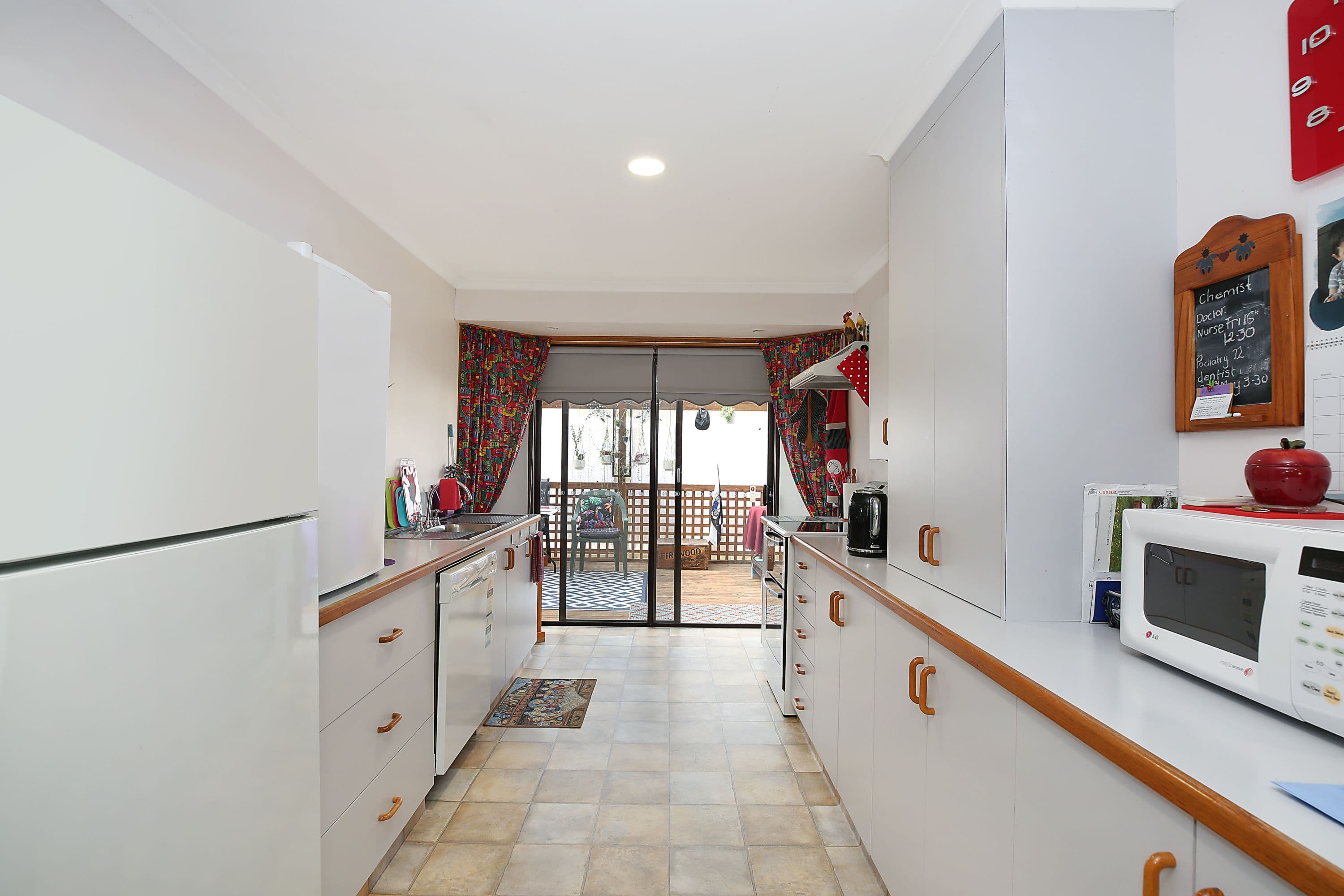 46 Lord Street, Cobden VIC 3266, Cobden - Thumbnail 3