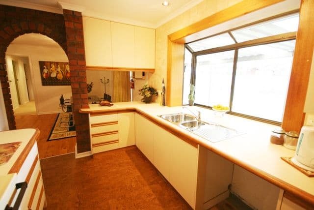 32 Roxanne Avenue, ABERFOYLE PARK SA 5159, Aberfoyle Park - Thumbnail 4