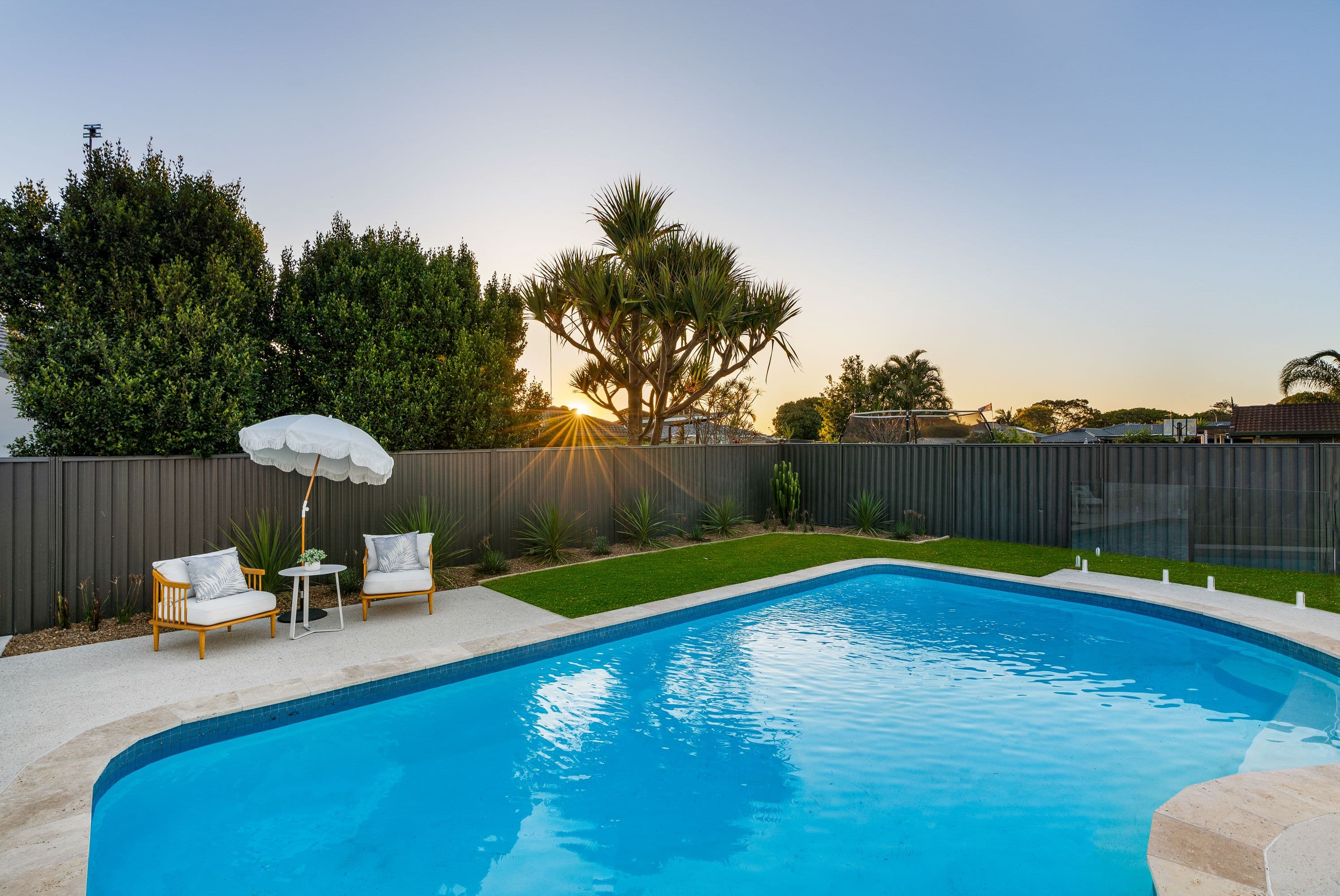 12 Bowline Road, Mermaid Waters QLD 4218, Mermaid Waters - Thumbnail 2