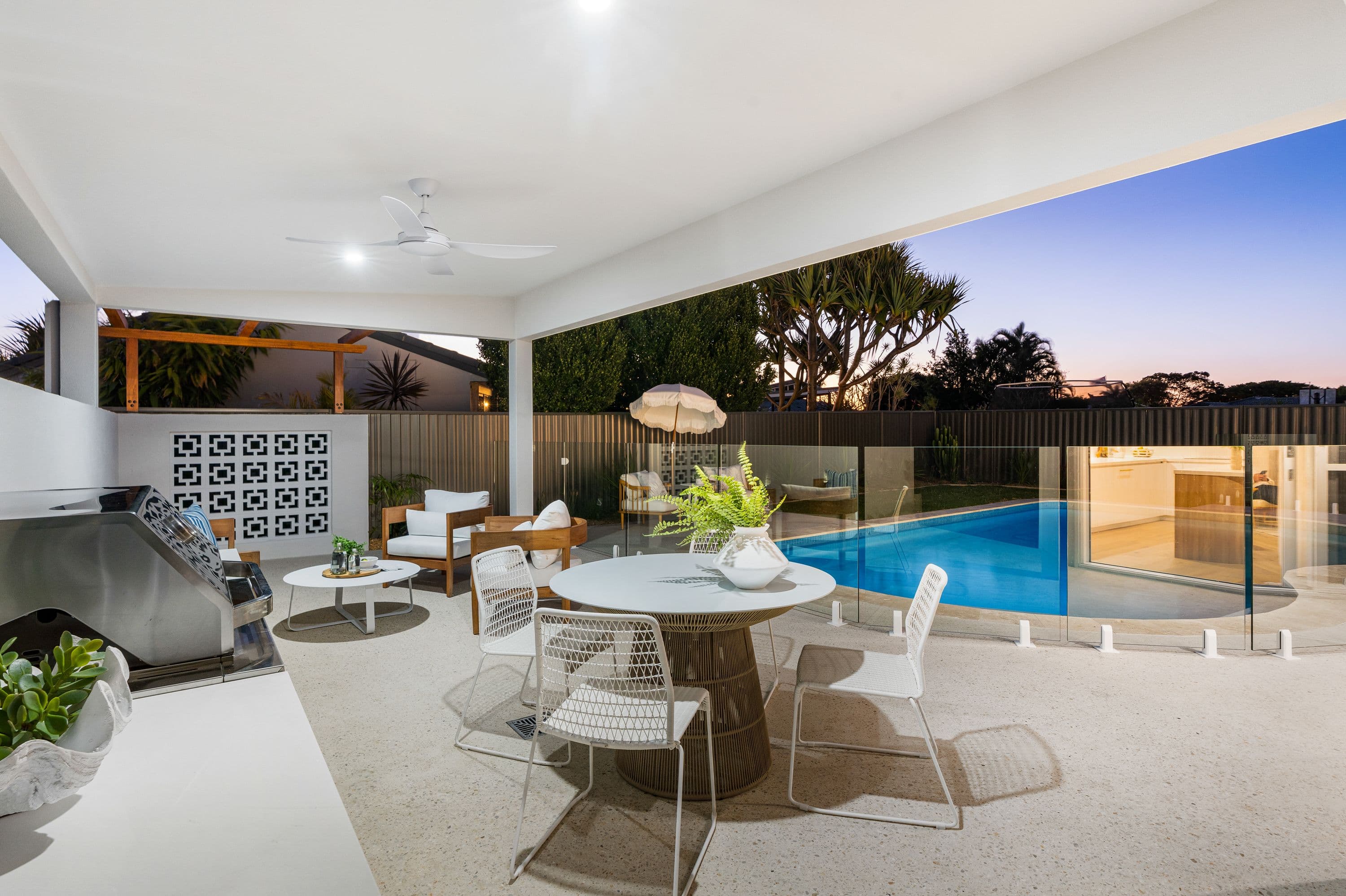 12 Bowline Road, Mermaid Waters QLD 4218, Mermaid Waters - Thumbnail 3