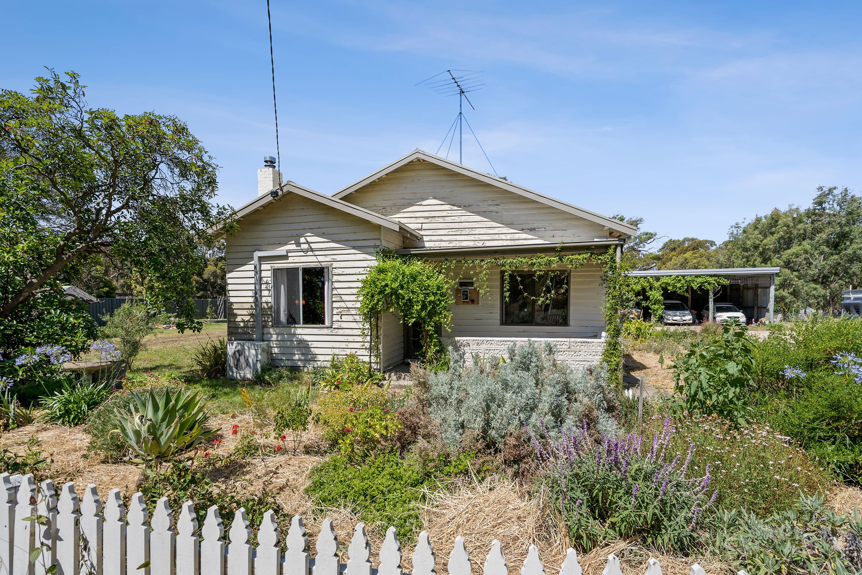 2188 Ballan Road, ANAKIE VIC 3213, Anakie - Thumbnail 2