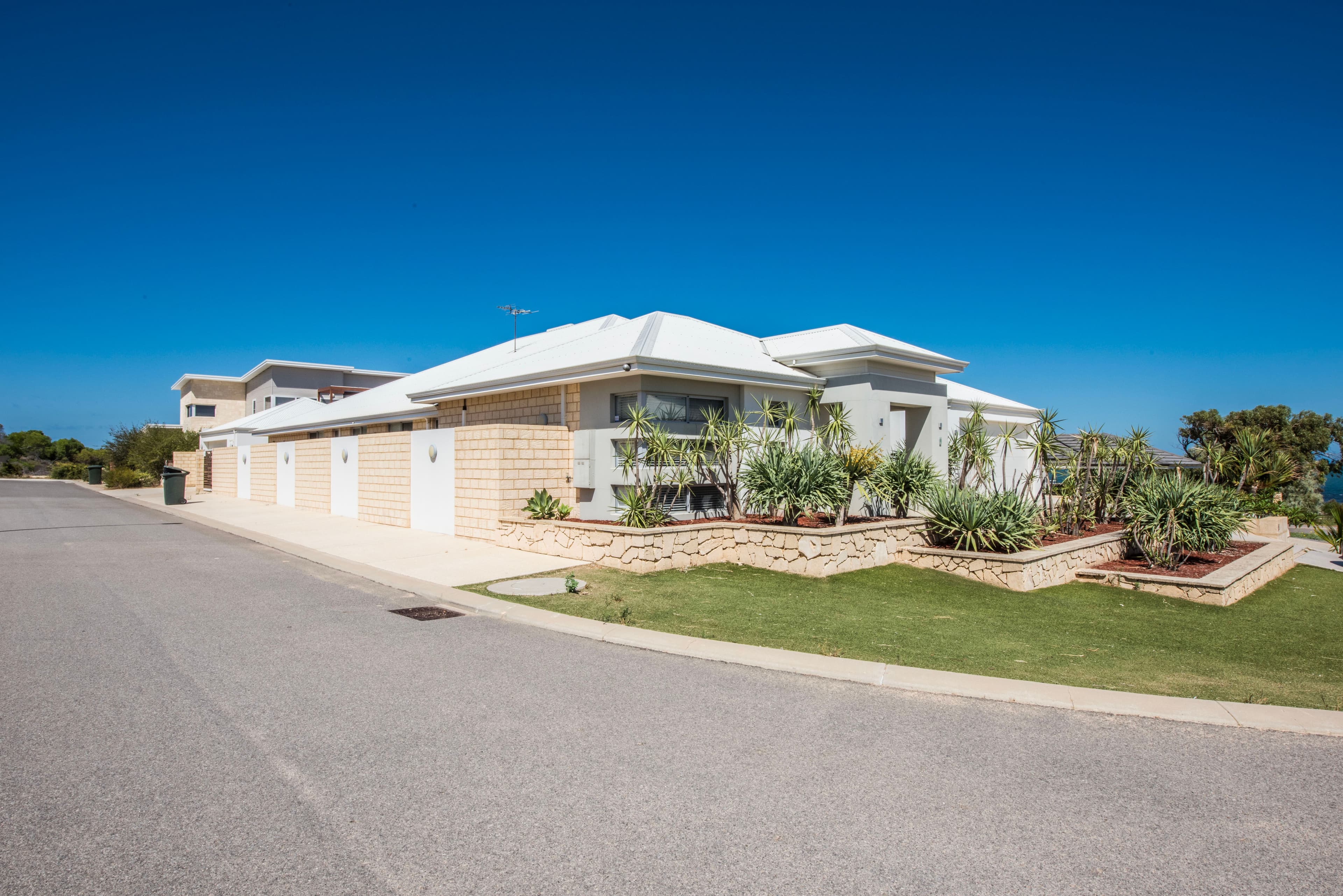 8 Hester Street, Drummond Cove WA 6532, Drummond Cove - Thumbnail 2