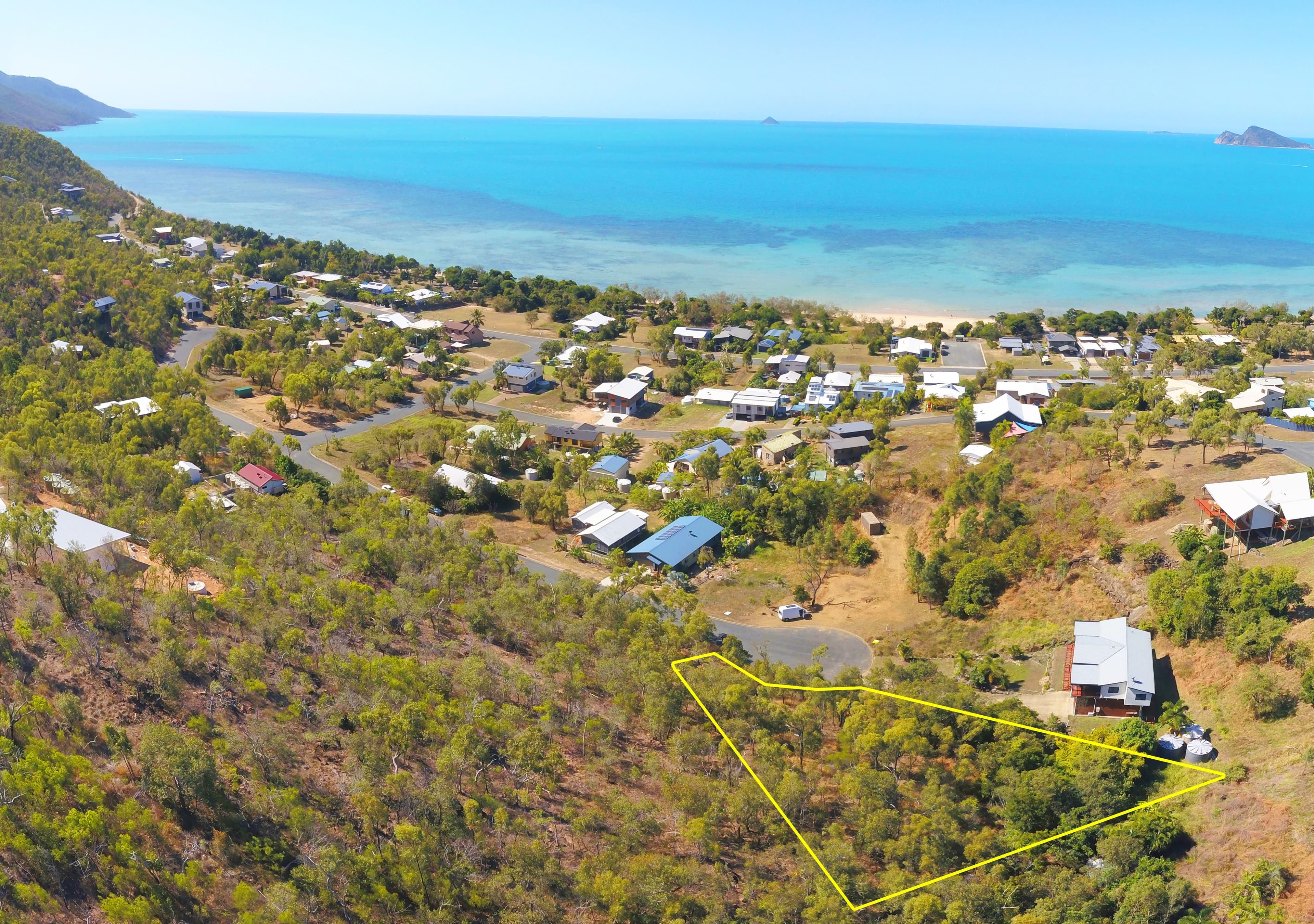 37 Rattray Avenue, Hideaway Bay QLD 4800, Hideaway Bay - Thumbnail 2