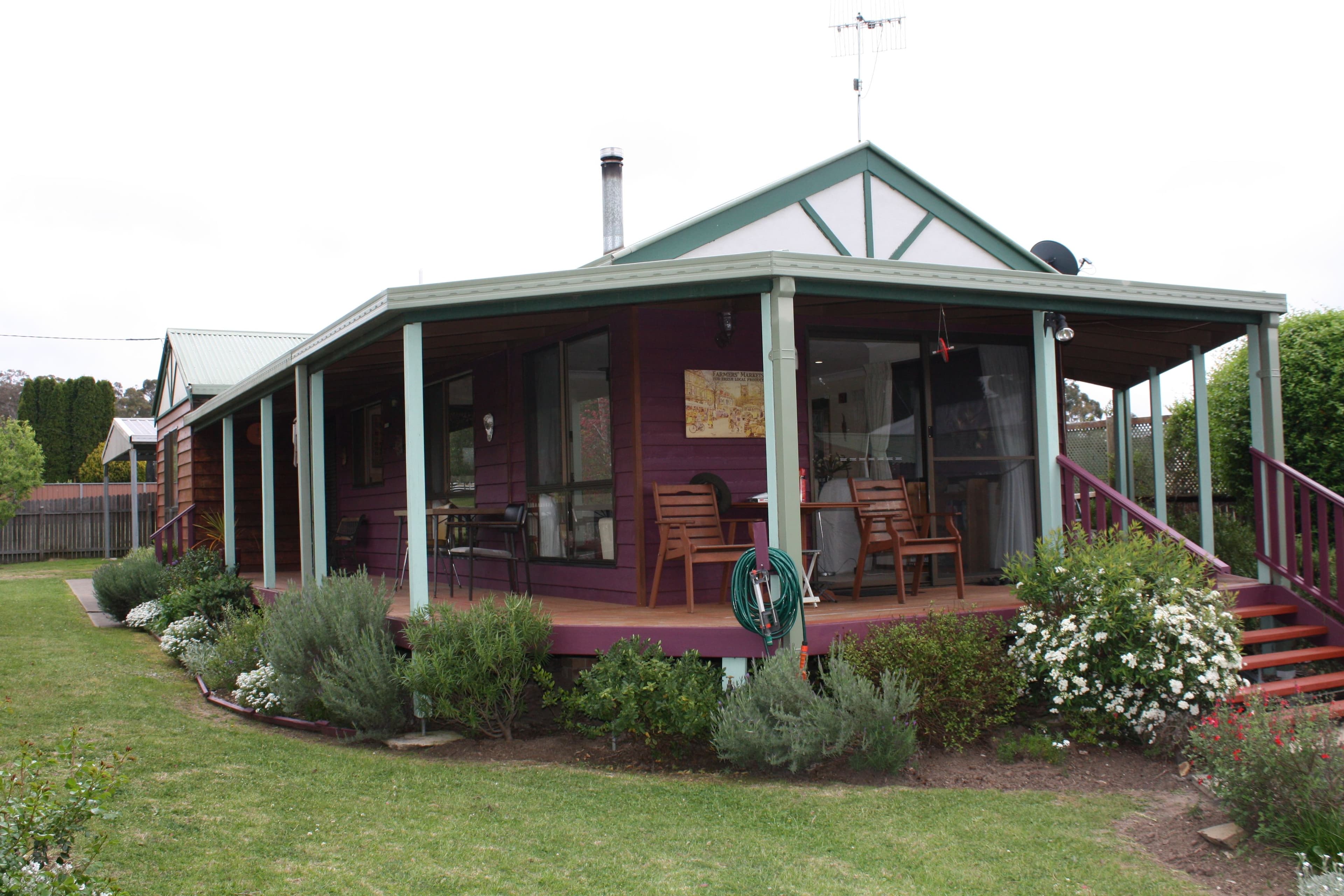 12 Mcintyre Street, Glen Innes - Image 1