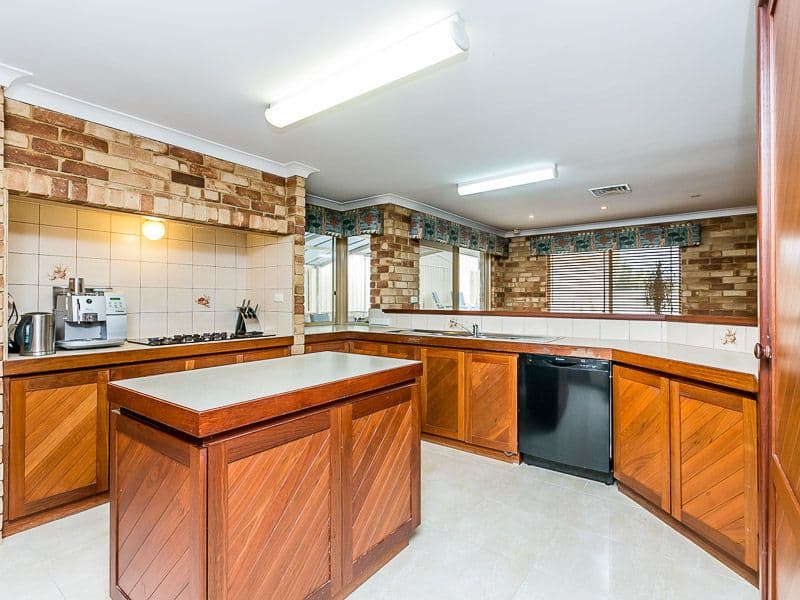 32 Cressbrook Way, CARINE WA 6020, Carine - Thumbnail 3