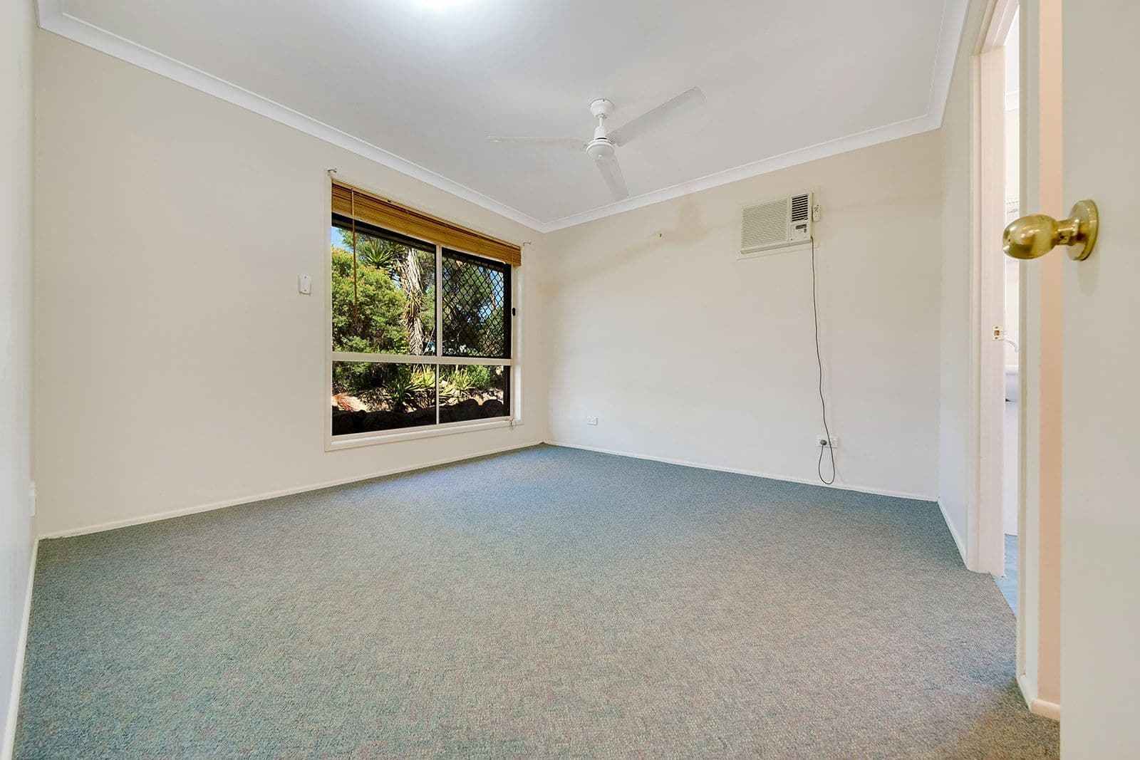 12 Deborah Street, Glen Eden QLD 4680, Glen Eden - Thumbnail 5