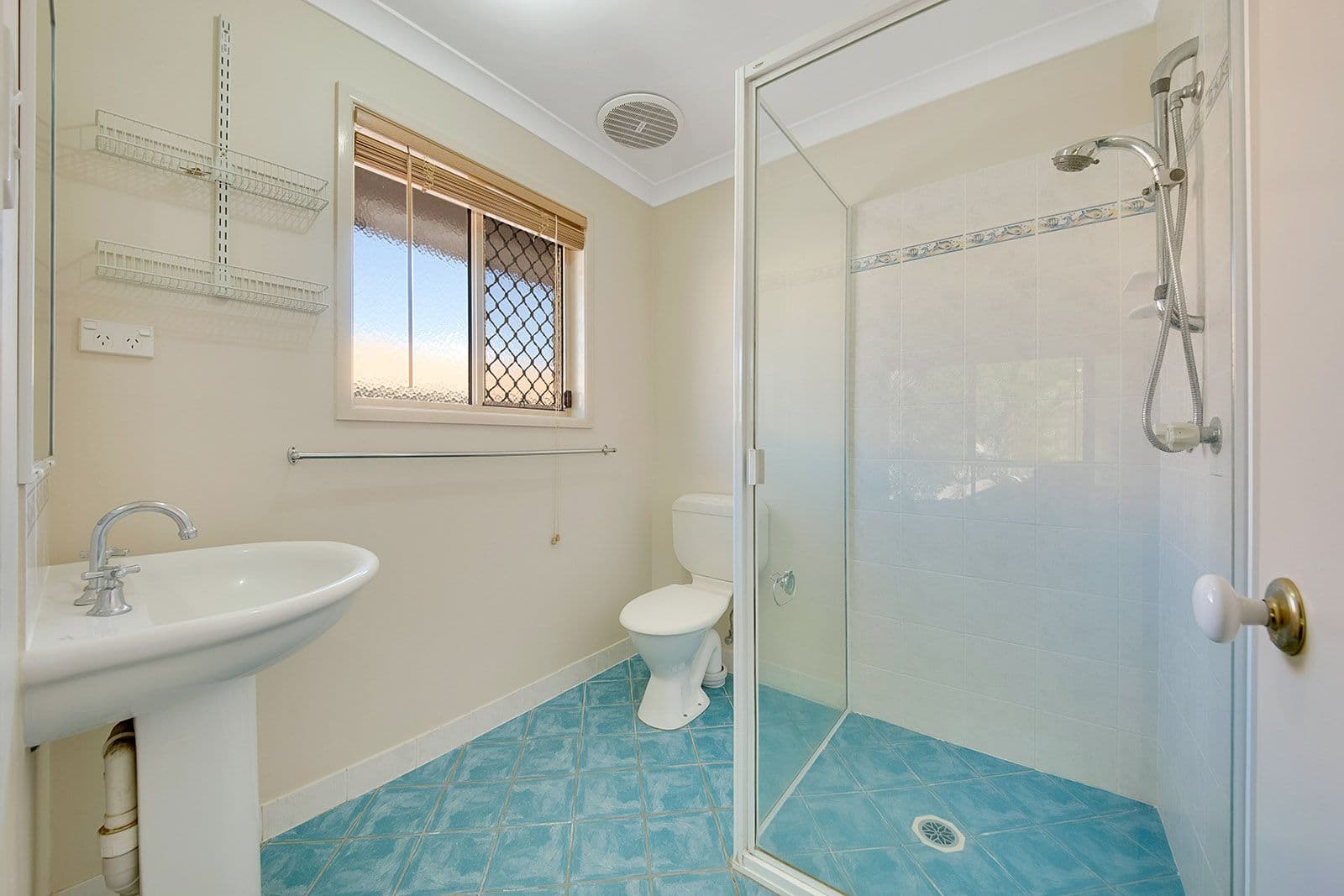 12 Deborah Street, Glen Eden QLD 4680, Glen Eden - Thumbnail 6