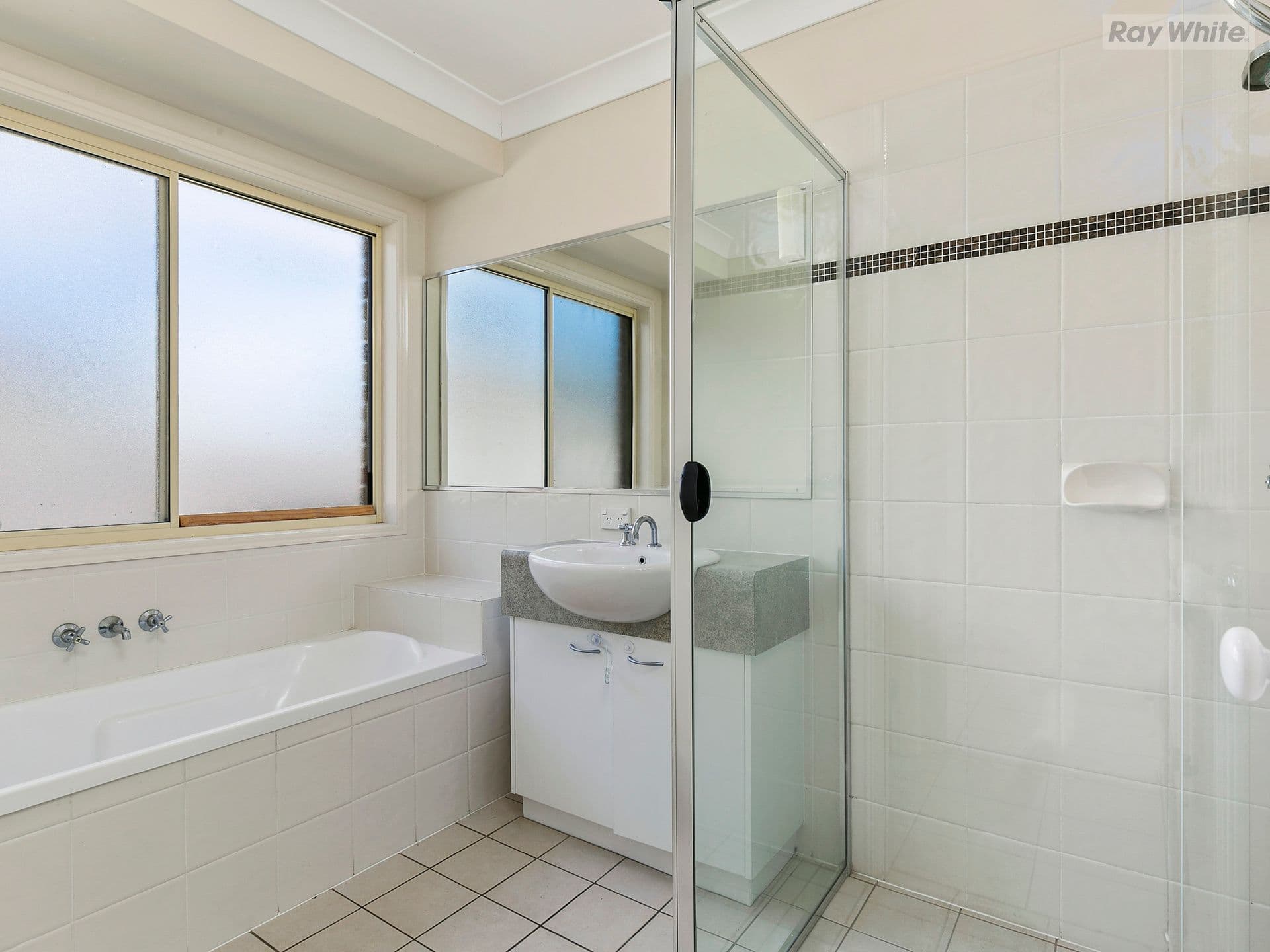 44 McKerrow Crescent, Goodna QLD 4300, Goodna - Thumbnail 5