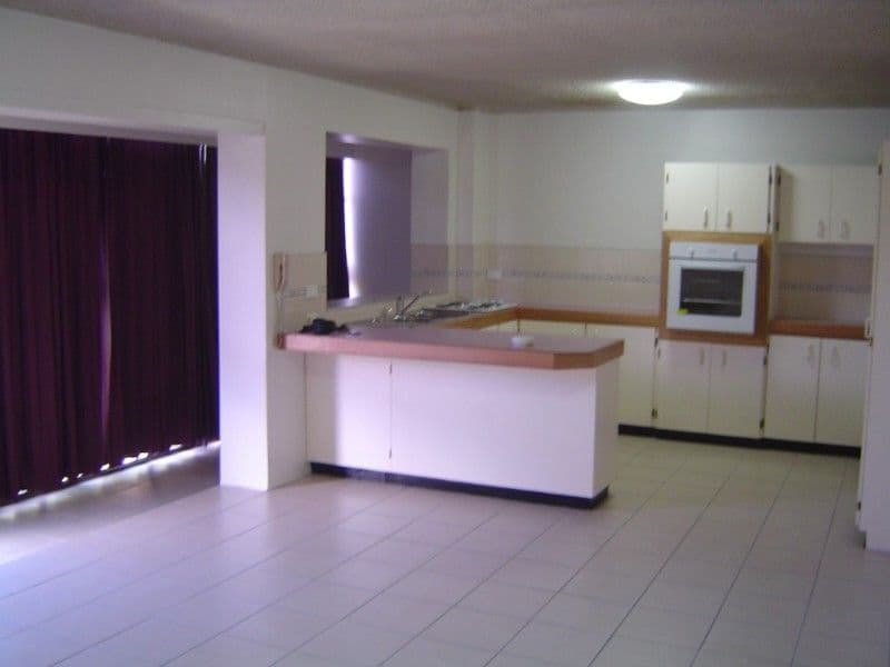 17 Downs Street, REDCLIFFE QLD 4020, Redcliffe - Thumbnail 2
