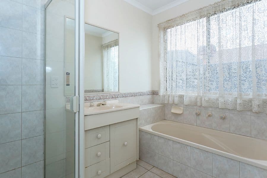 20 Westlake Drive, MELTON WEST VIC 3337, Melton West - Thumbnail 8