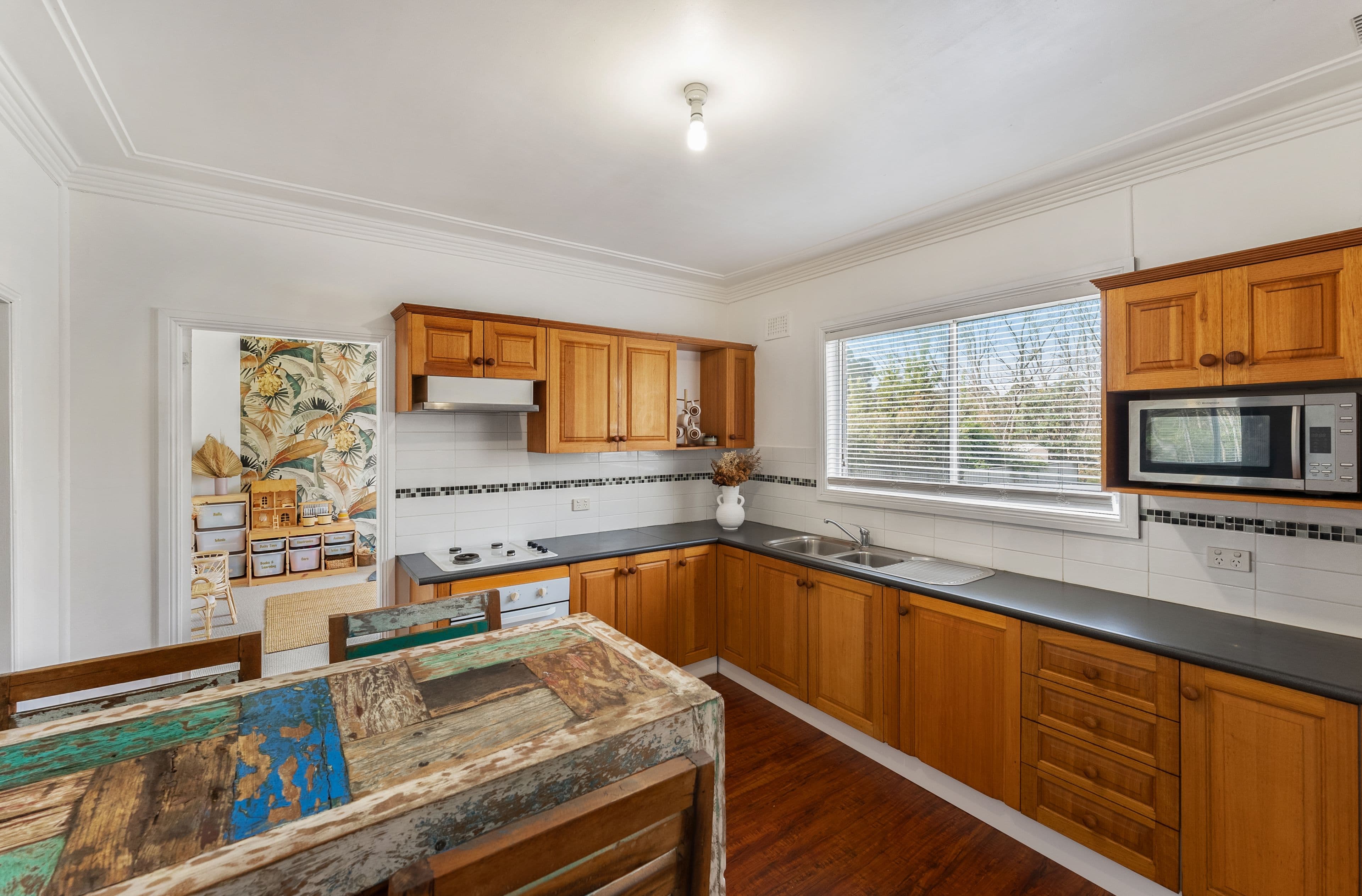 4 Sutherland Street, Helensburgh NSW 2508, Helensburgh - Thumbnail 5