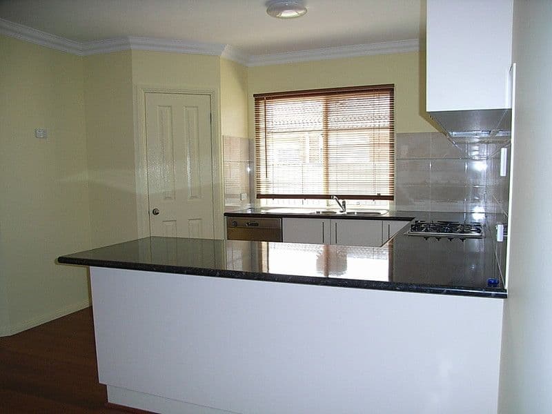 24 James Street, ECHUCA VIC 3564, Echuca - Thumbnail 2