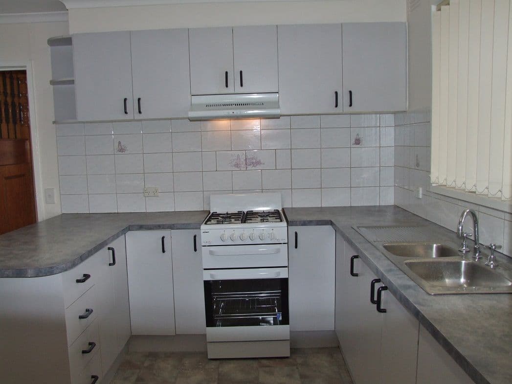 23 Mitchell Road, MELTON SOUTH VIC 3338, Melton South - Thumbnail 2
