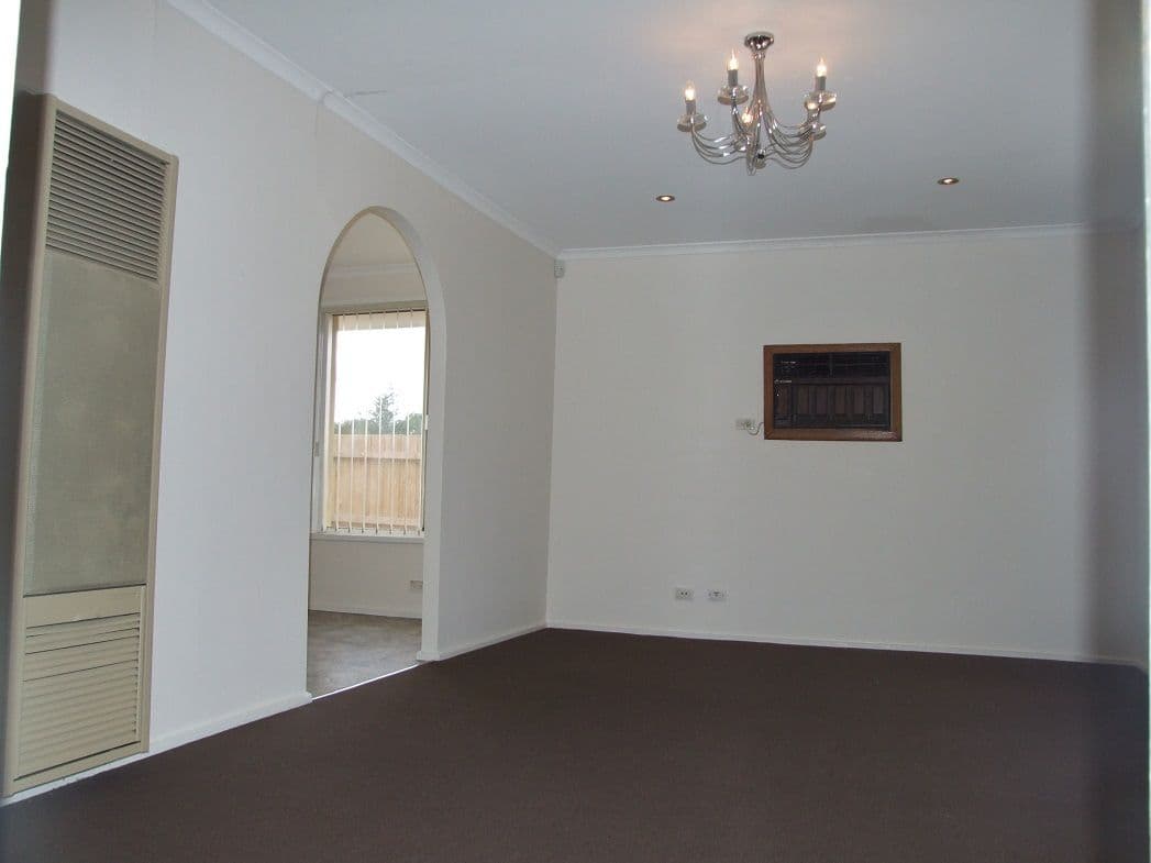 23 Mitchell Road, MELTON SOUTH VIC 3338, Melton South - Thumbnail 3