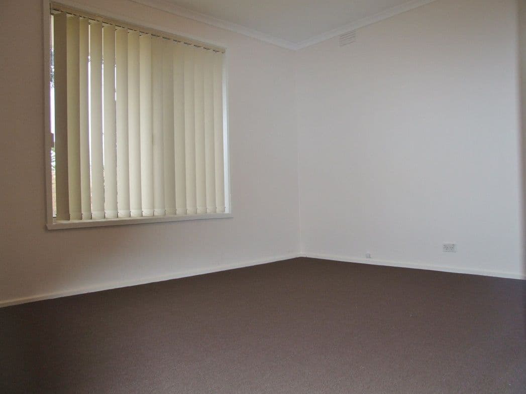 23 Mitchell Road, MELTON SOUTH VIC 3338, Melton South - Thumbnail 5