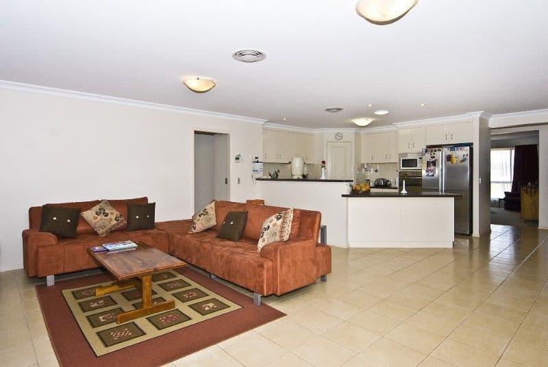 18 Quail Street, RANGEVILLE QLD 4350, Rangeville - Thumbnail 2
