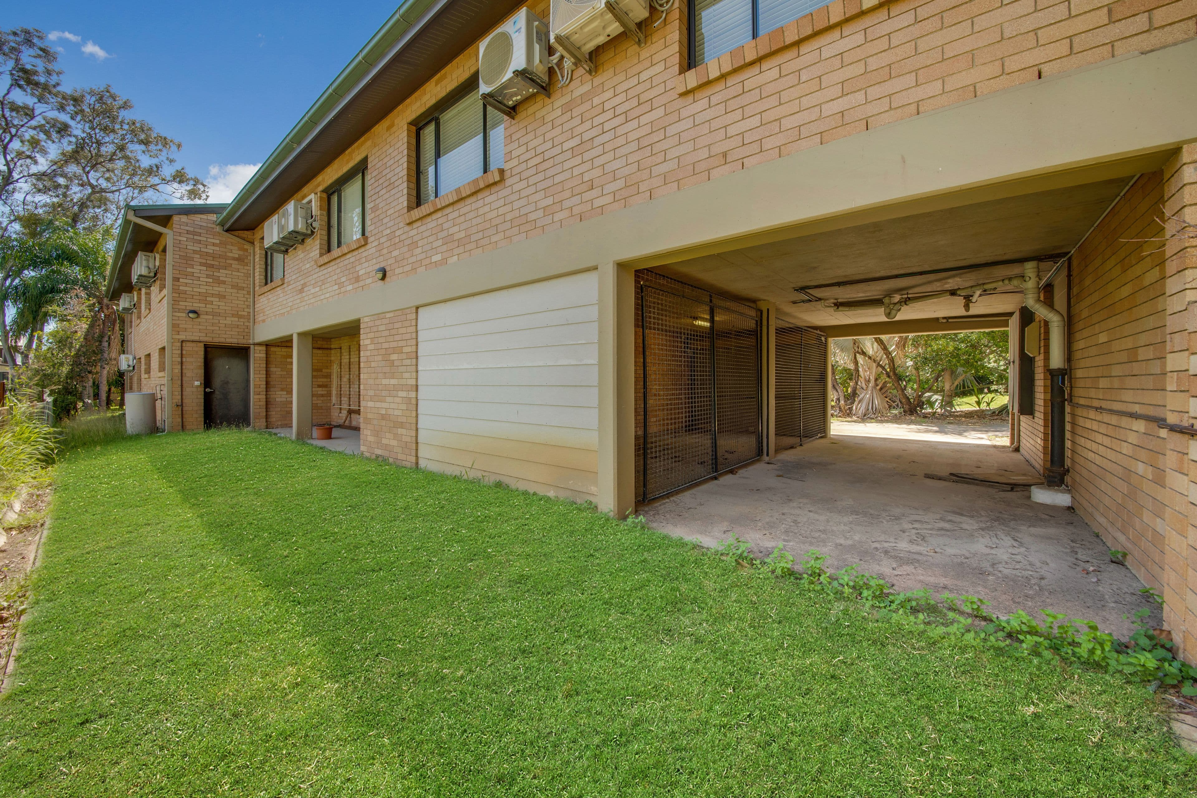 208-212 Oaka Street, South Gladstone QLD 4680, South Gladstone - Thumbnail 8