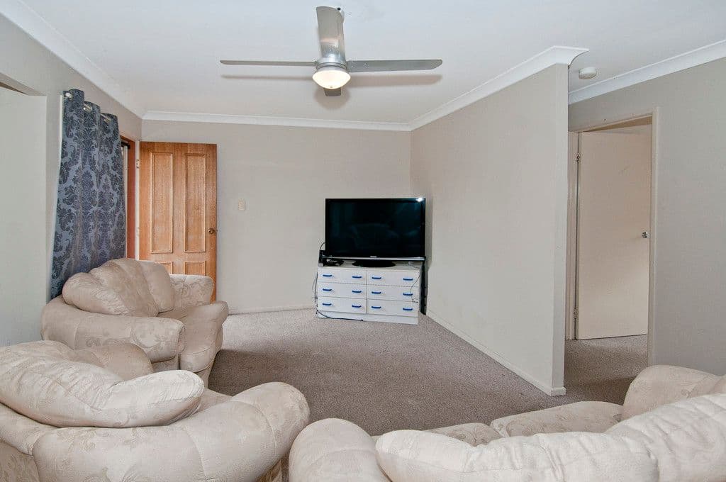 17 Kings Row, Edens Landing QLD 4207, Edens Landing - Thumbnail 4