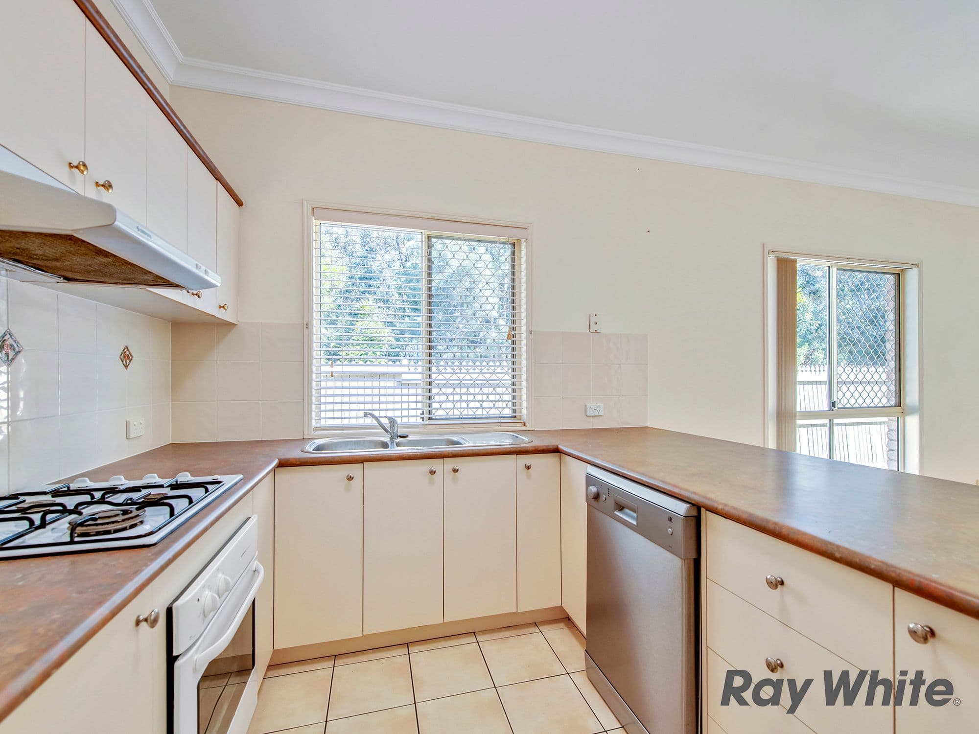 2 Eden Crescent, Springfield Lakes QLD 4300, Springfield Lakes - Thumbnail 7