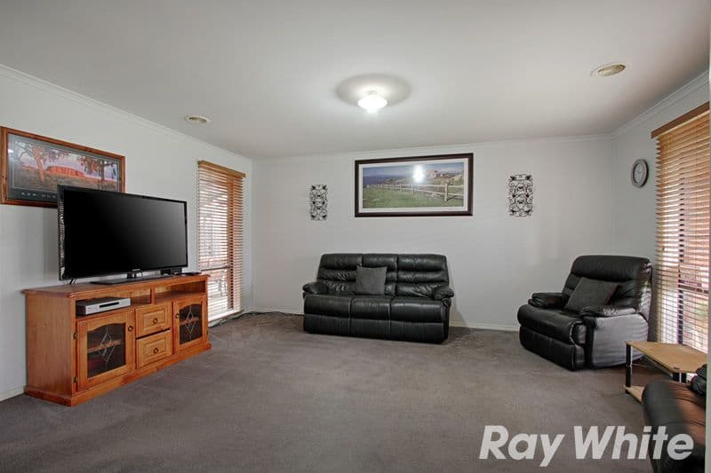 15 Drysdale Street, PAKENHAM VIC 3810, Pakenham - Thumbnail 2
