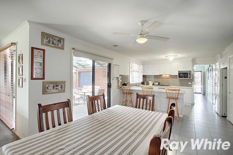 15 Drysdale Street, PAKENHAM VIC 3810, Pakenham - Thumbnail 3