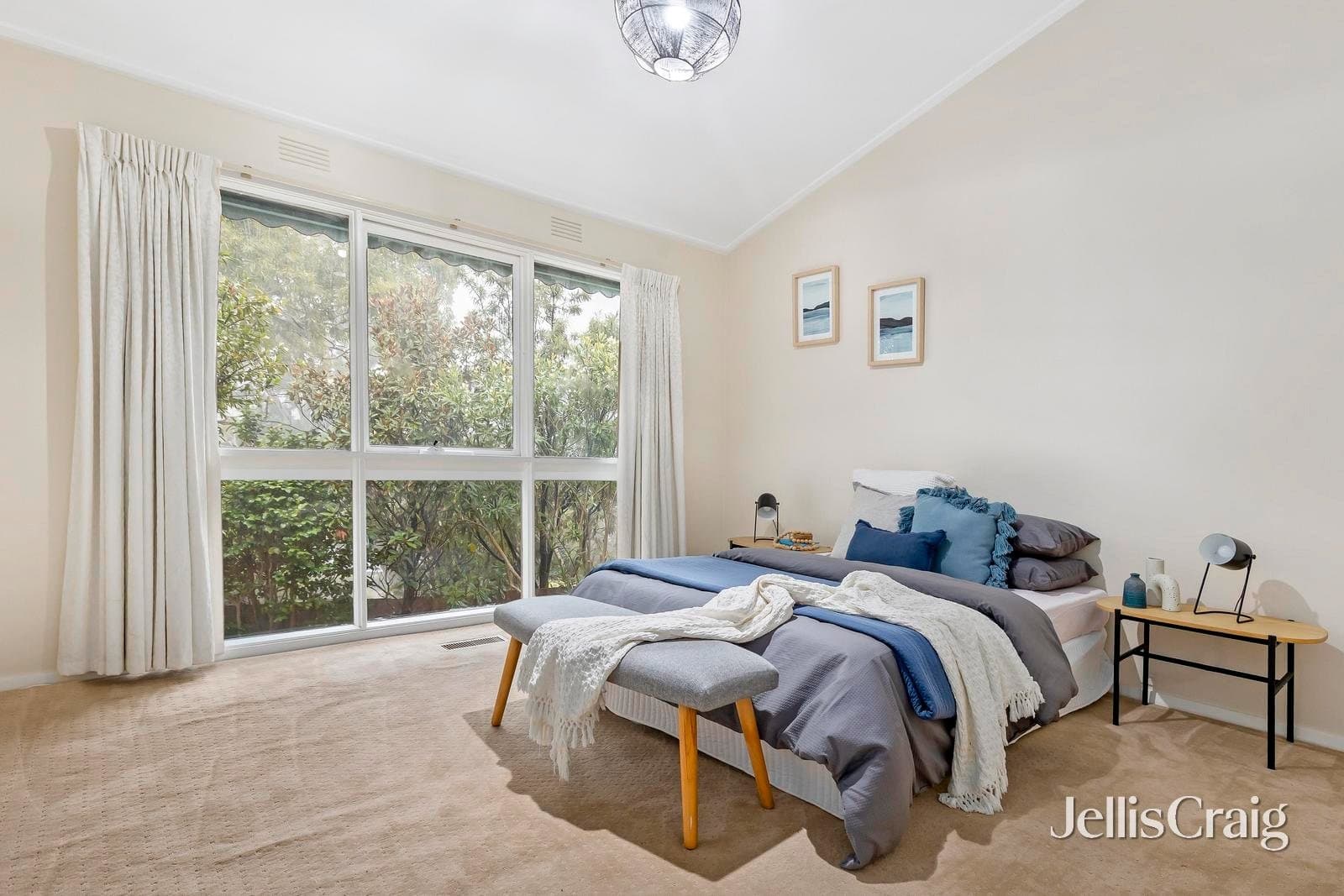 32 Andrew Crescent, Croydon South, Croydon South - Thumbnail 7
