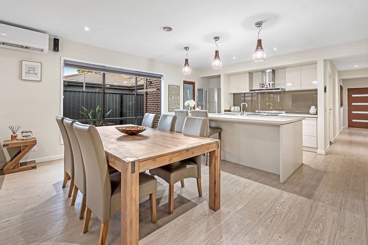 4 Gift Road, Craigieburn VIC 3064, Craigieburn - Thumbnail 4
