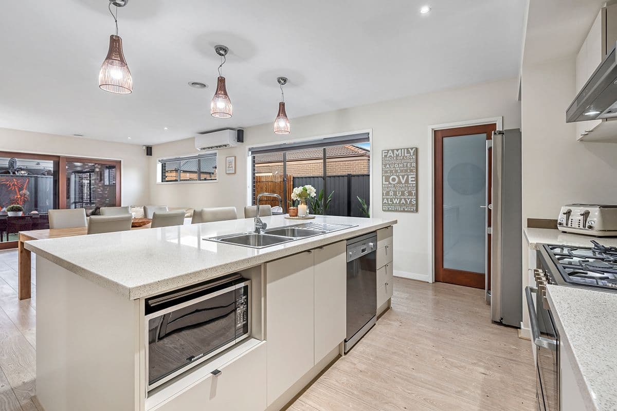 4 Gift Road, Craigieburn VIC 3064, Craigieburn - Thumbnail 5