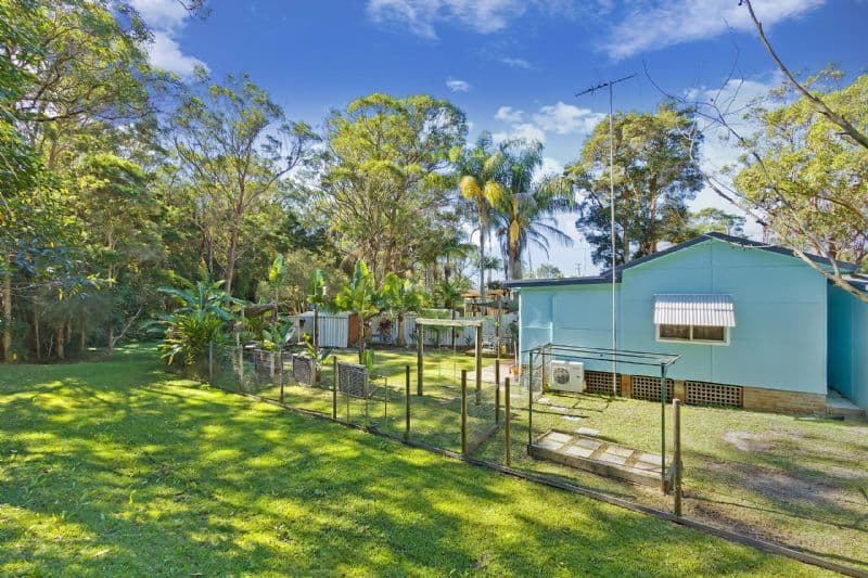 43 Bundilla Parade, BERKELEY VALE NSW 2261, Berkeley Vale - Thumbnail 3