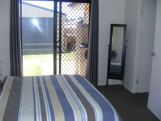 4 Debbie Court, OAKEY QLD 4401, Oakey - Thumbnail 5