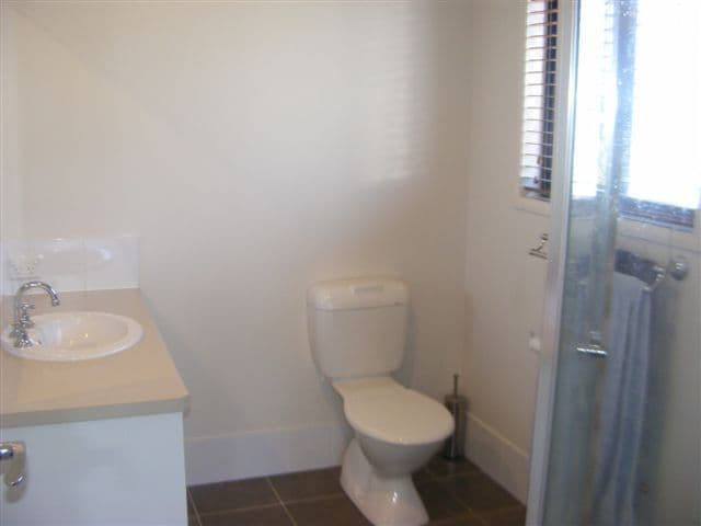 4 Debbie Court, OAKEY QLD 4401, Oakey - Thumbnail 8