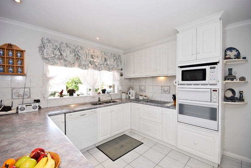18 Baystone Place, LILYDALE VIC 3140, Lilydale - Thumbnail 3