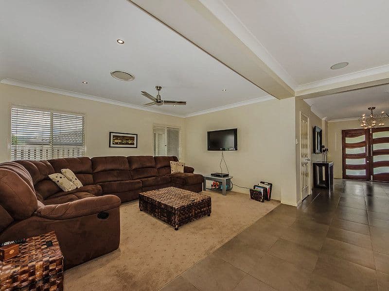 3 St Maarten Crescent, OXENFORD QLD 4210, Oxenford - Thumbnail 6