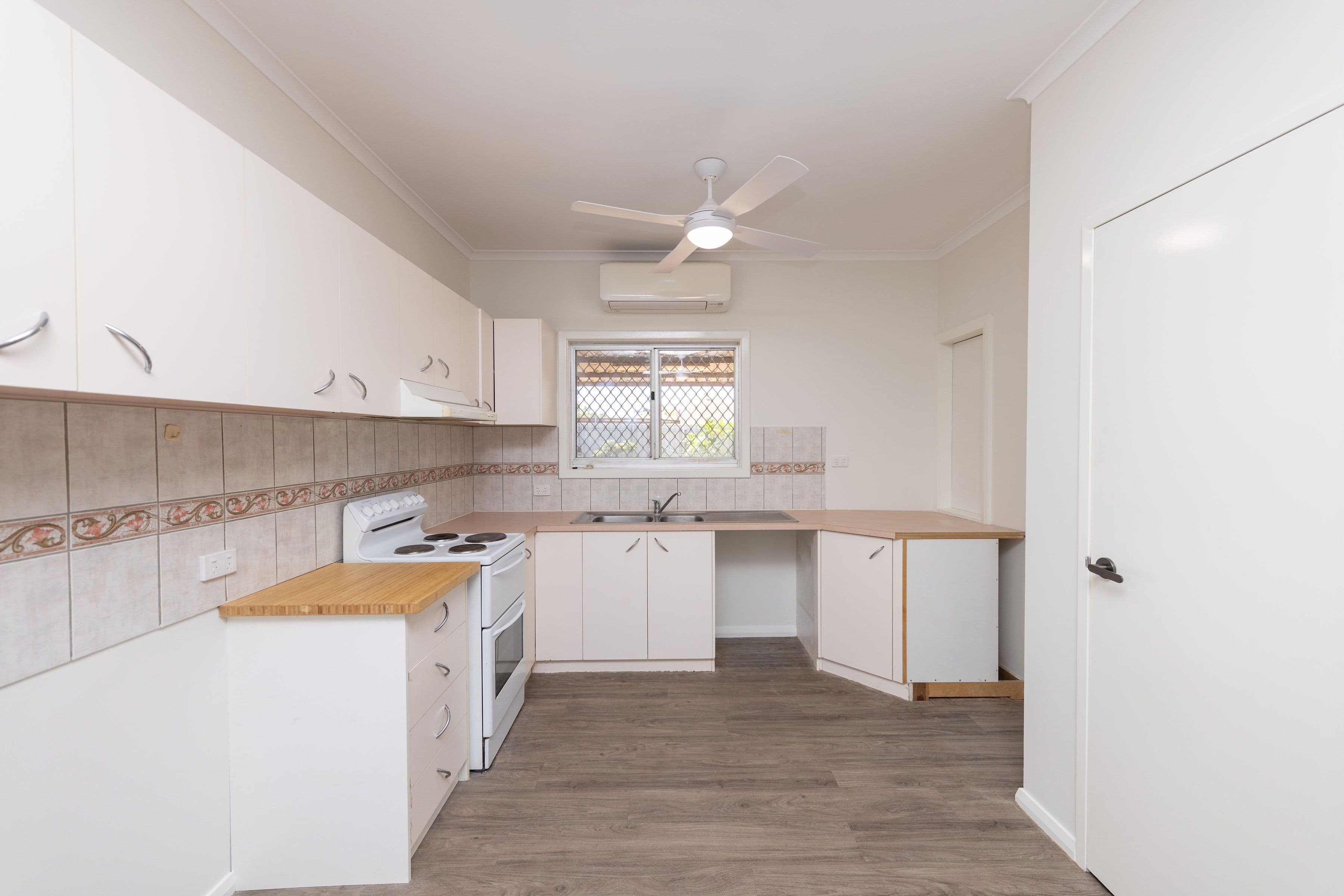 43 Tambrey Drive, Nickol WA 6714, Nickol - Thumbnail 2