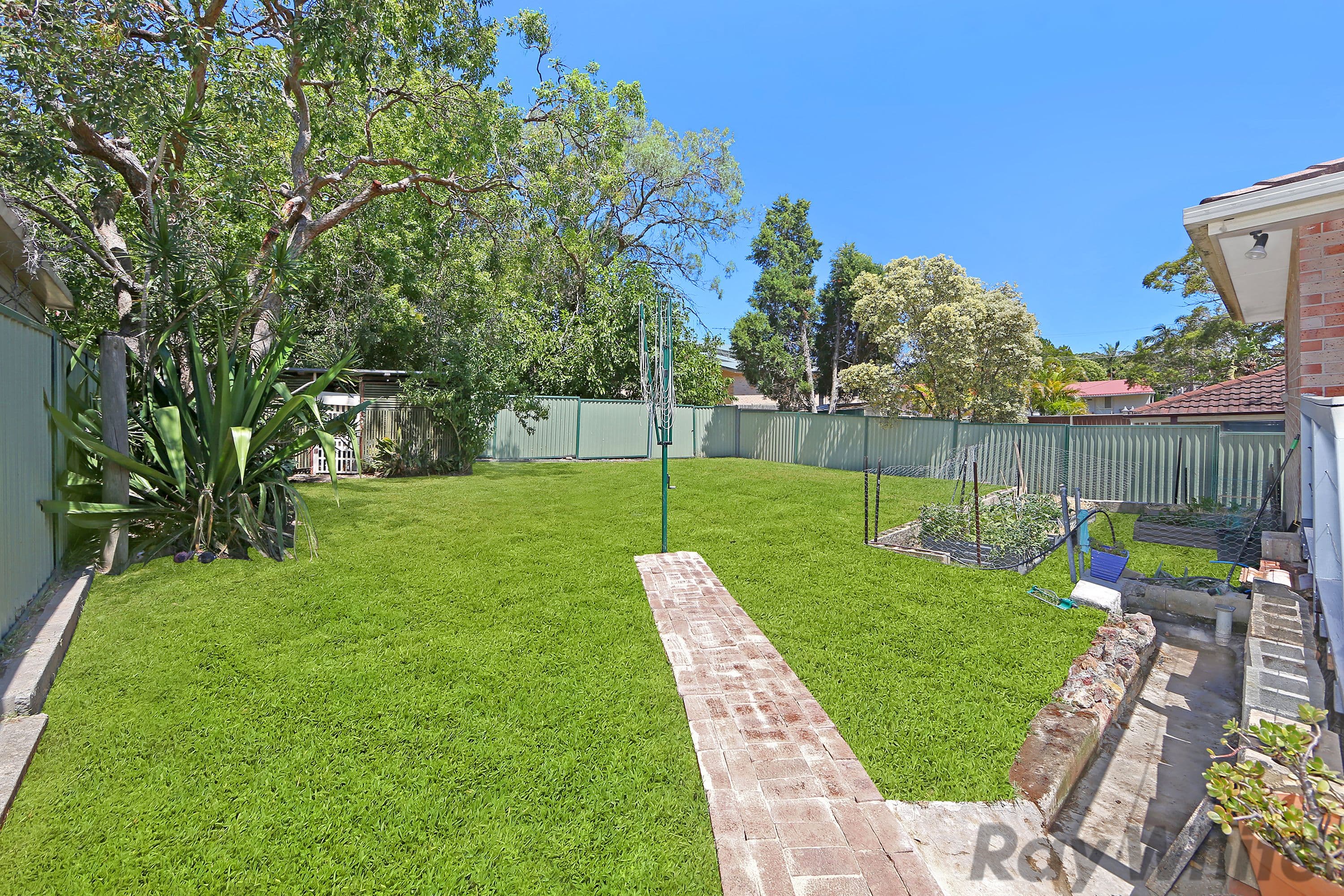 136 Elizabeth Bay Drive, Lake Munmorah - Thumbnail 8