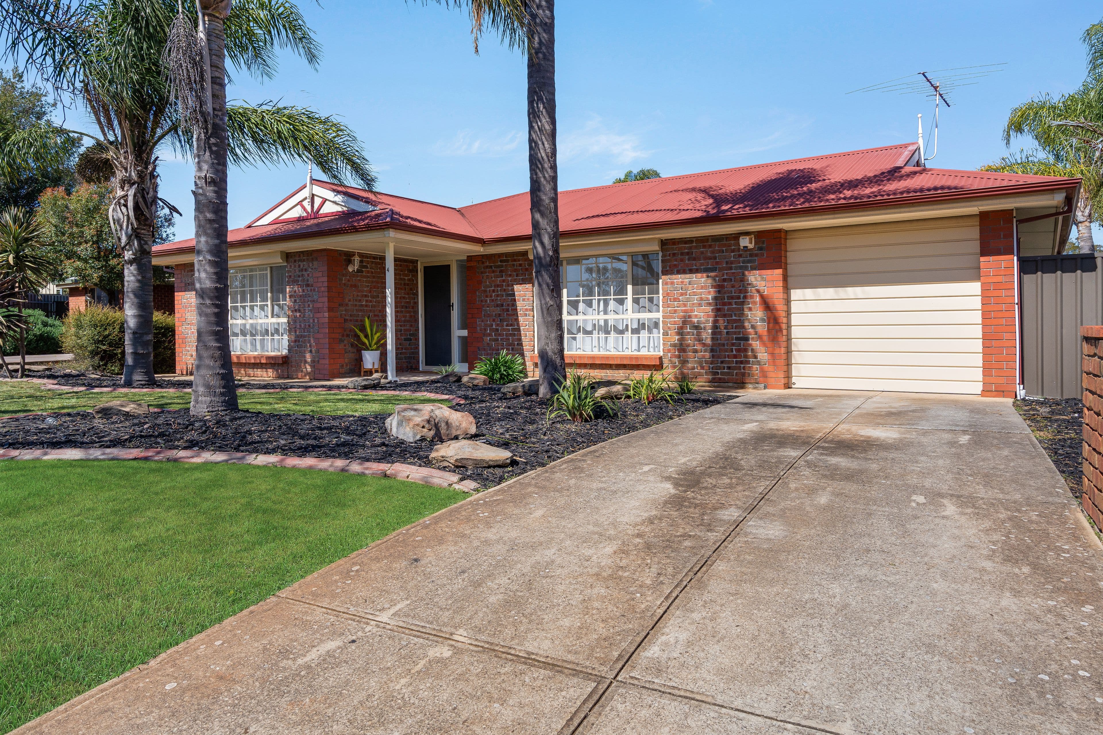 4 Amberdale Road, Blakeview SA 5114, Blakeview - Thumbnail 2