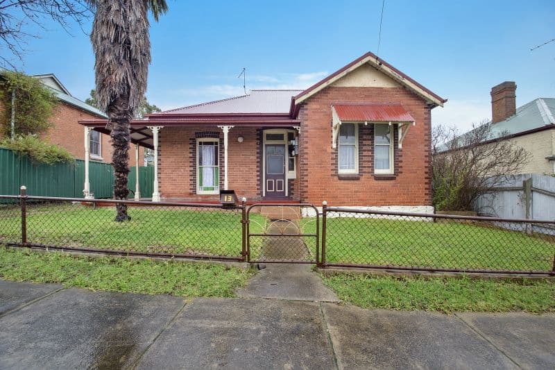 13 Victoria Parade, Goulburn - Image 1