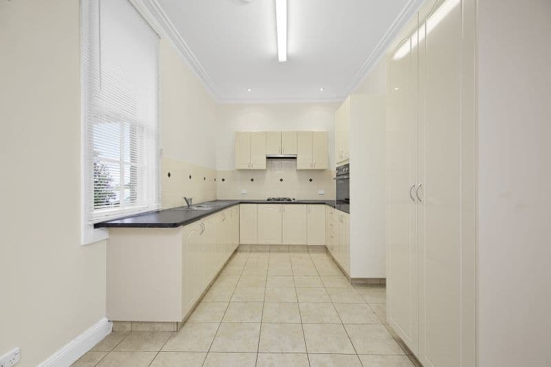 13 Victoria Parade, Goulburn - Thumbnail 4