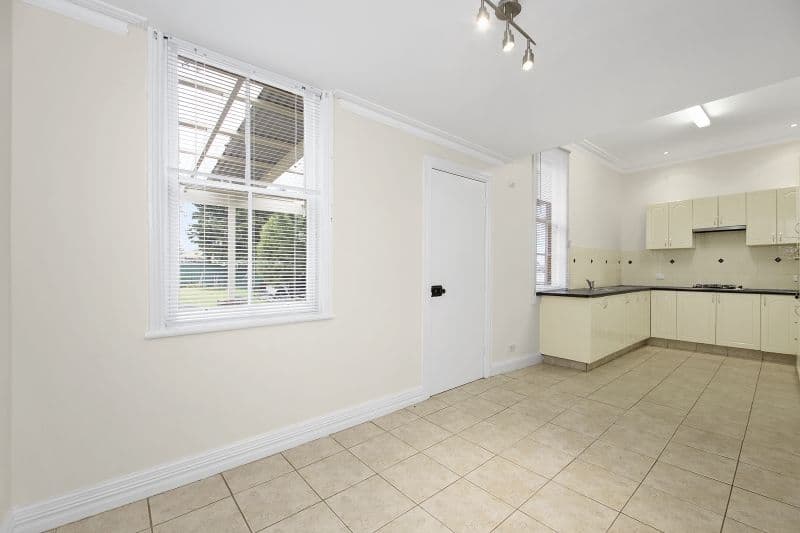 13 Victoria Parade, Goulburn - Thumbnail 5
