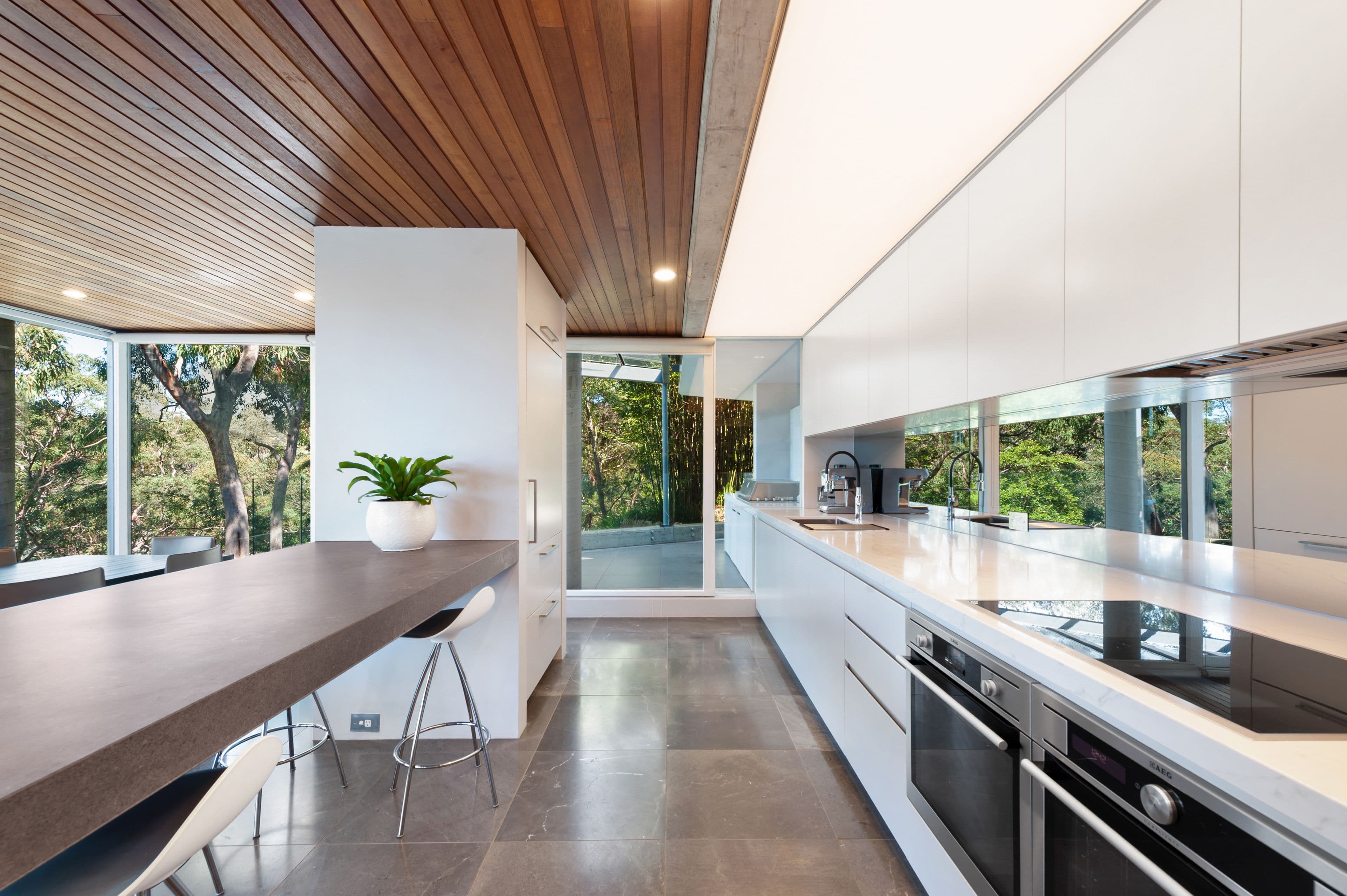 41 The Scarp, Castlecrag - Thumbnail 3