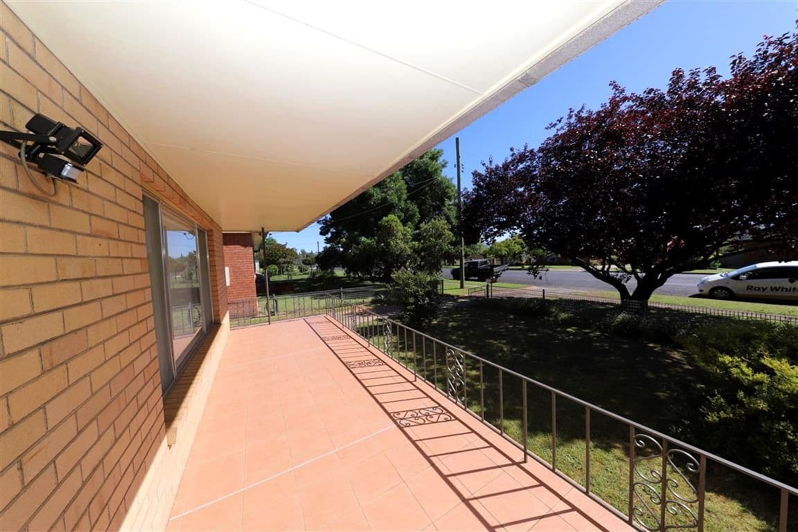 195 Capper Street, Tumut NSW 2720, Tumut - Thumbnail 3