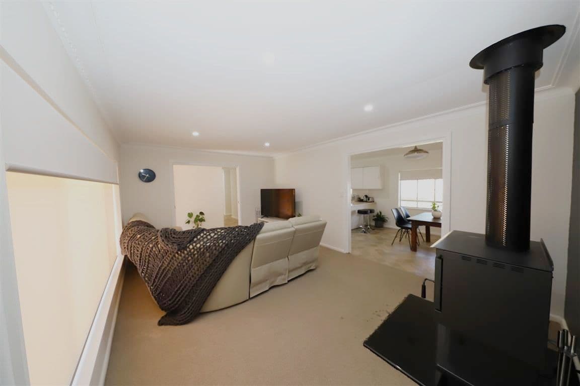 195 Capper Street, Tumut NSW 2720, Tumut - Thumbnail 7