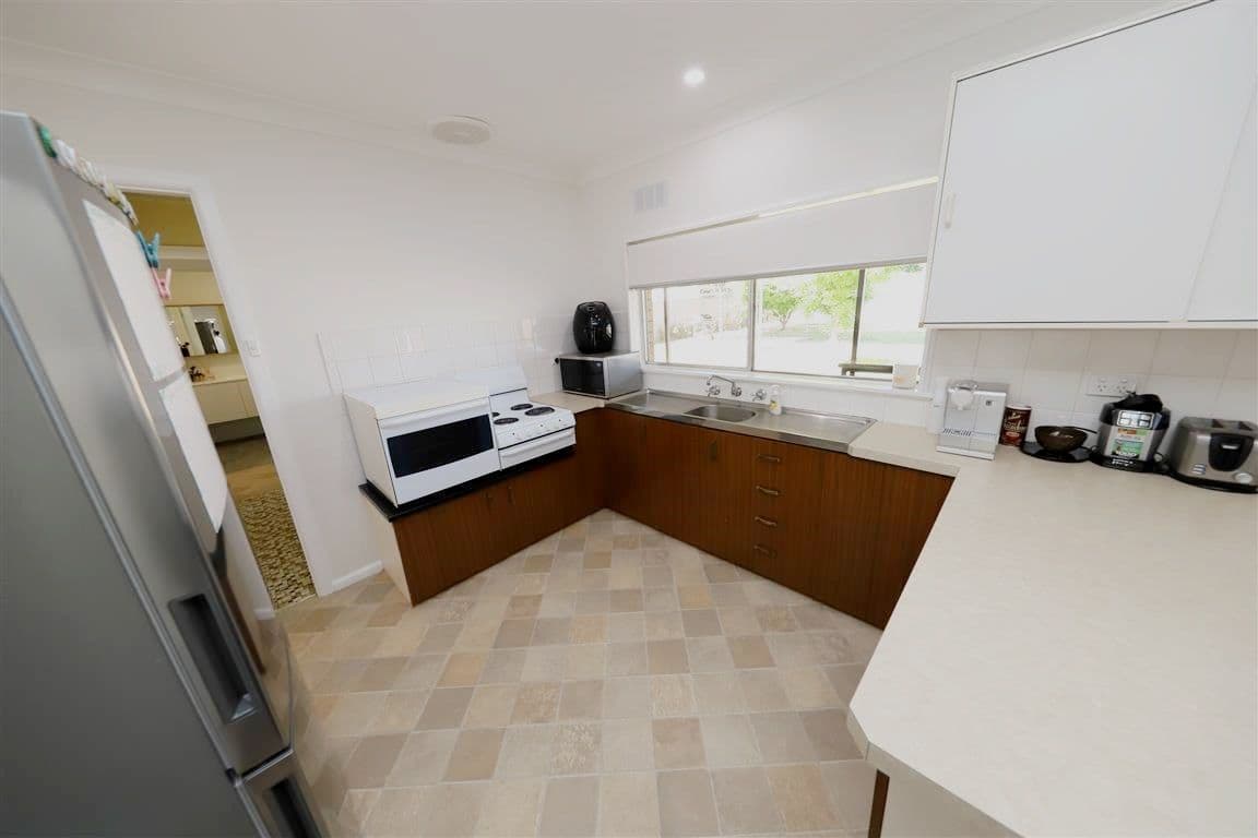 195 Capper Street, Tumut NSW 2720, Tumut - Thumbnail 8