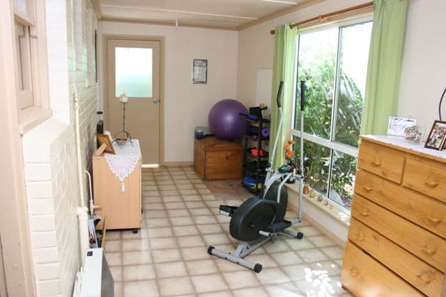 36 Gleeson Street, CLARE SA 5453, Clare - Thumbnail 4
