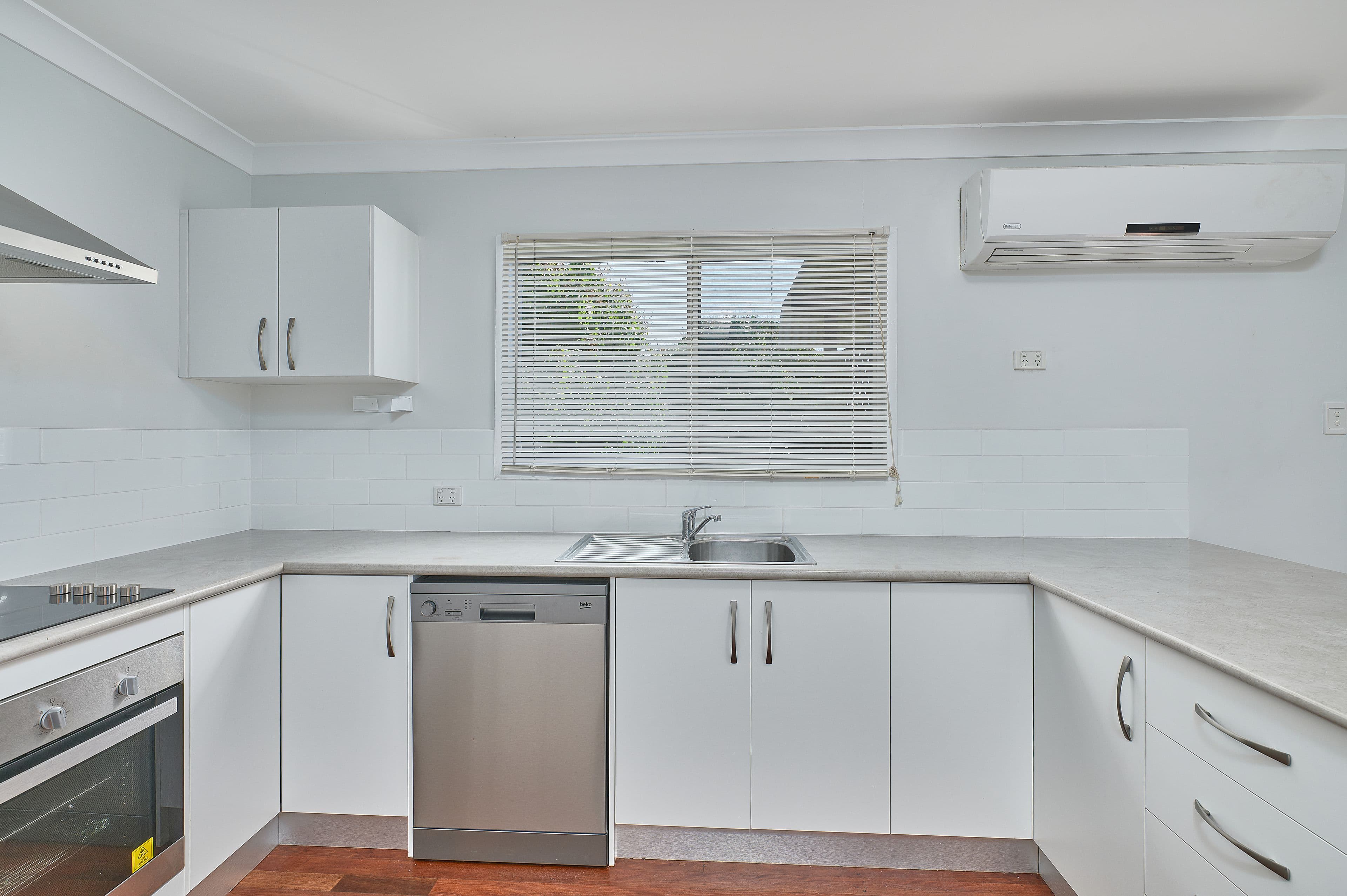 17 Campbell Street, Clinton QLD 4680, Clinton - Thumbnail 8