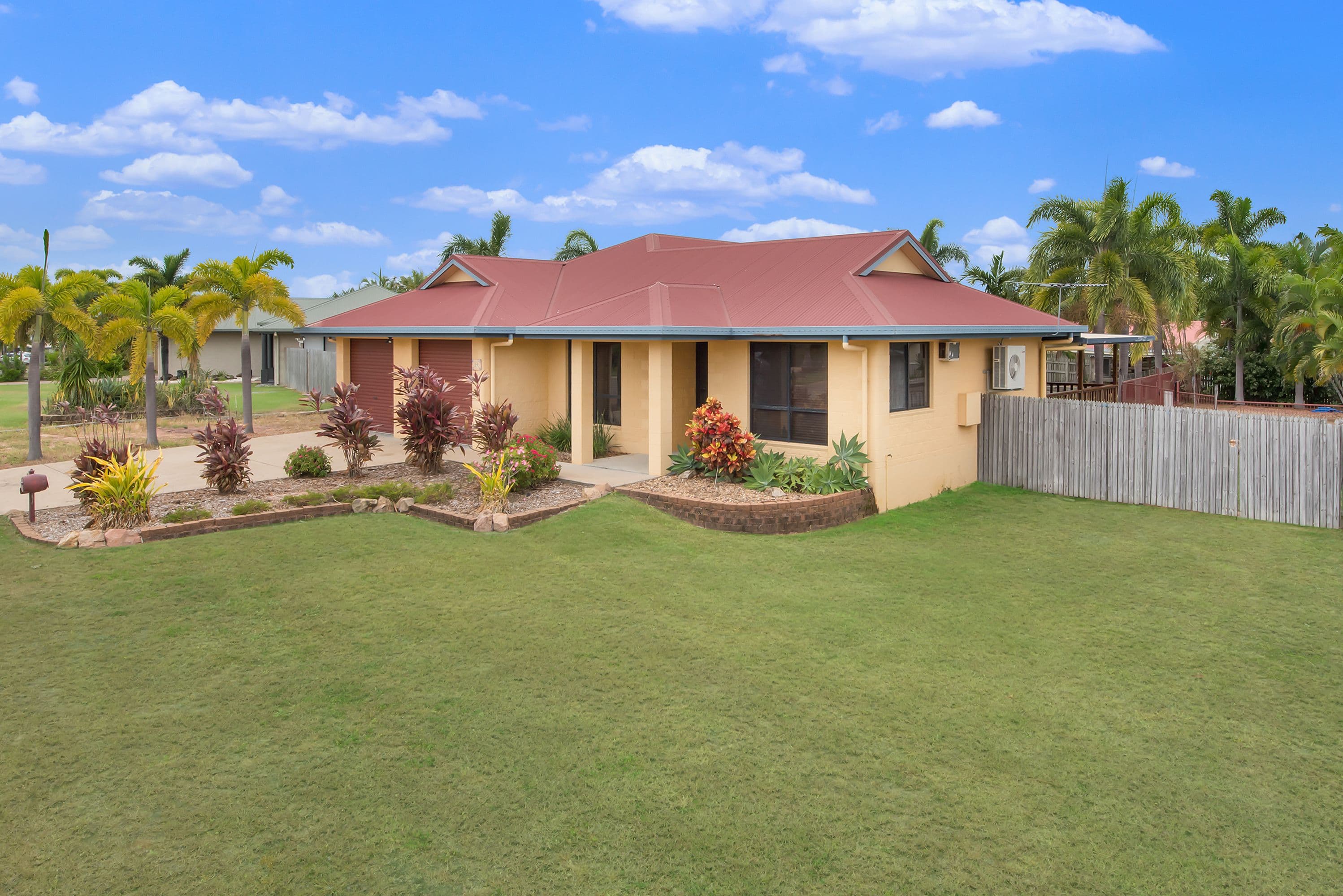24 Mendi Drive, Bushland Beach QLD 4818, Bushland Beach - Image 1